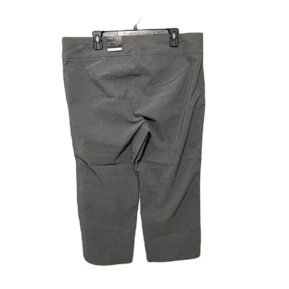Alfani Pull On Stretch Capri Pants Gray Tummy Control Casual Career NWT 18W - Picture 8 of 8